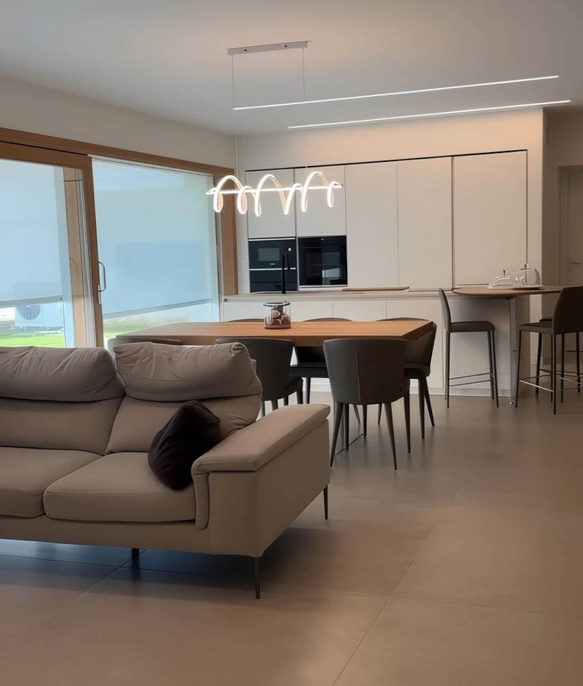 Cucina moderna con isola: design leggero e progetto su misura - Ferraro Mobili